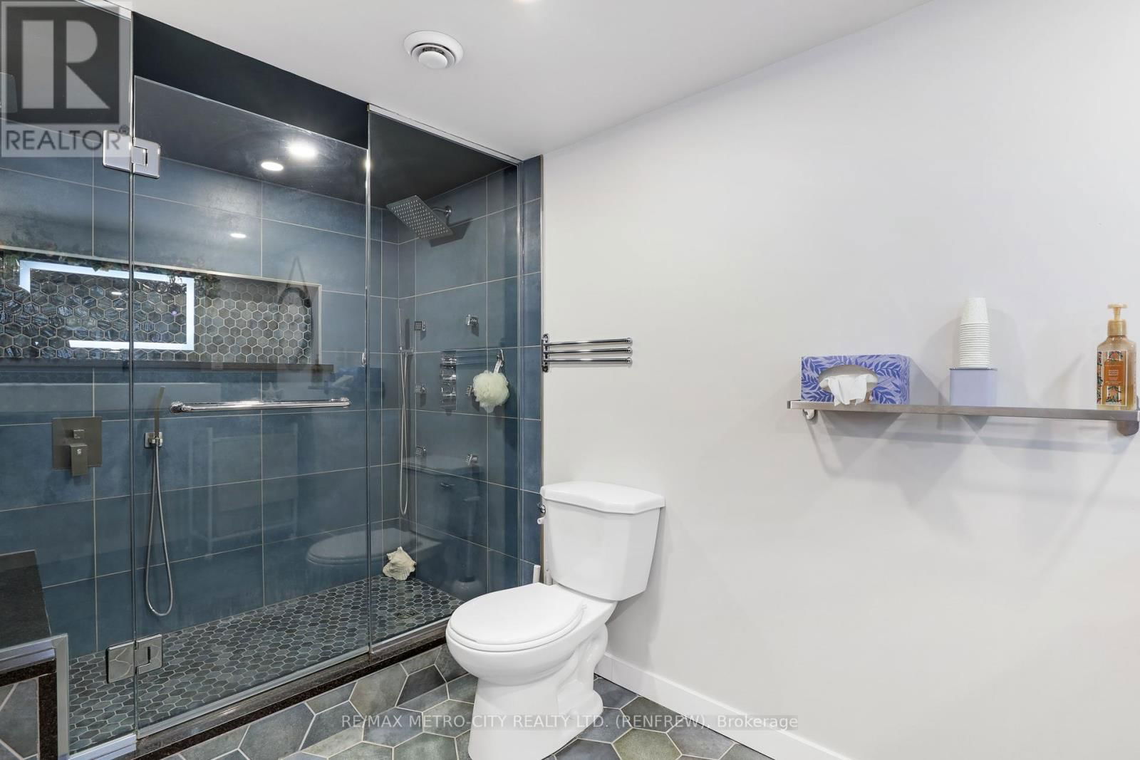 103 SIMPSON AVENUE Image 33