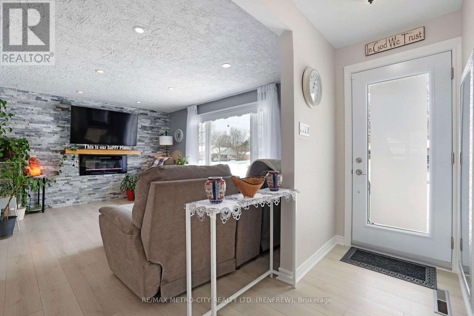 103 SIMPSON AVENUE Image 5
