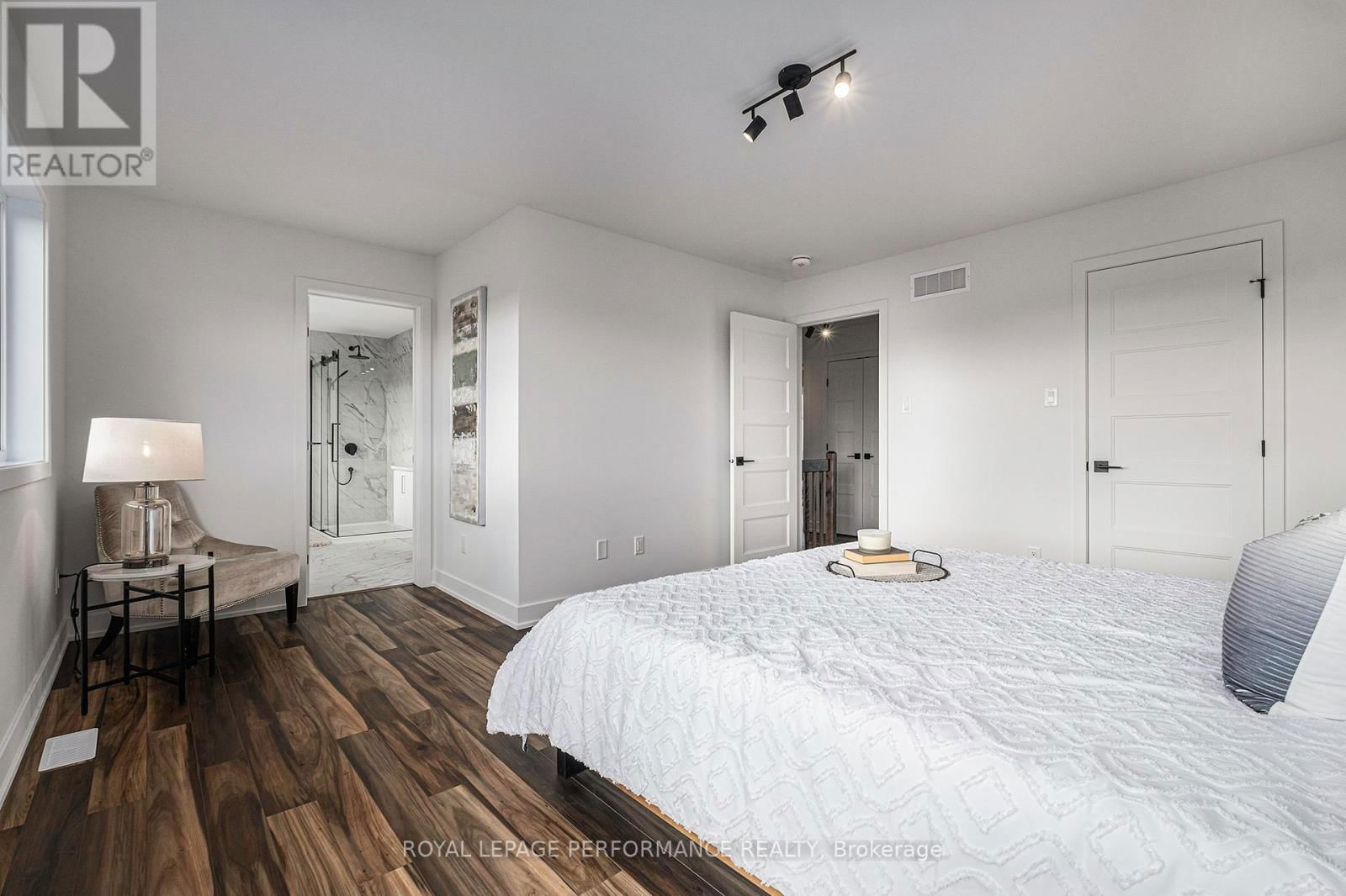 19 RUTILE STREET Image 13