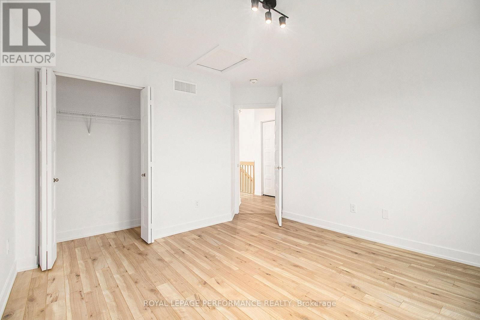 94 RUTILE STREET Image 18