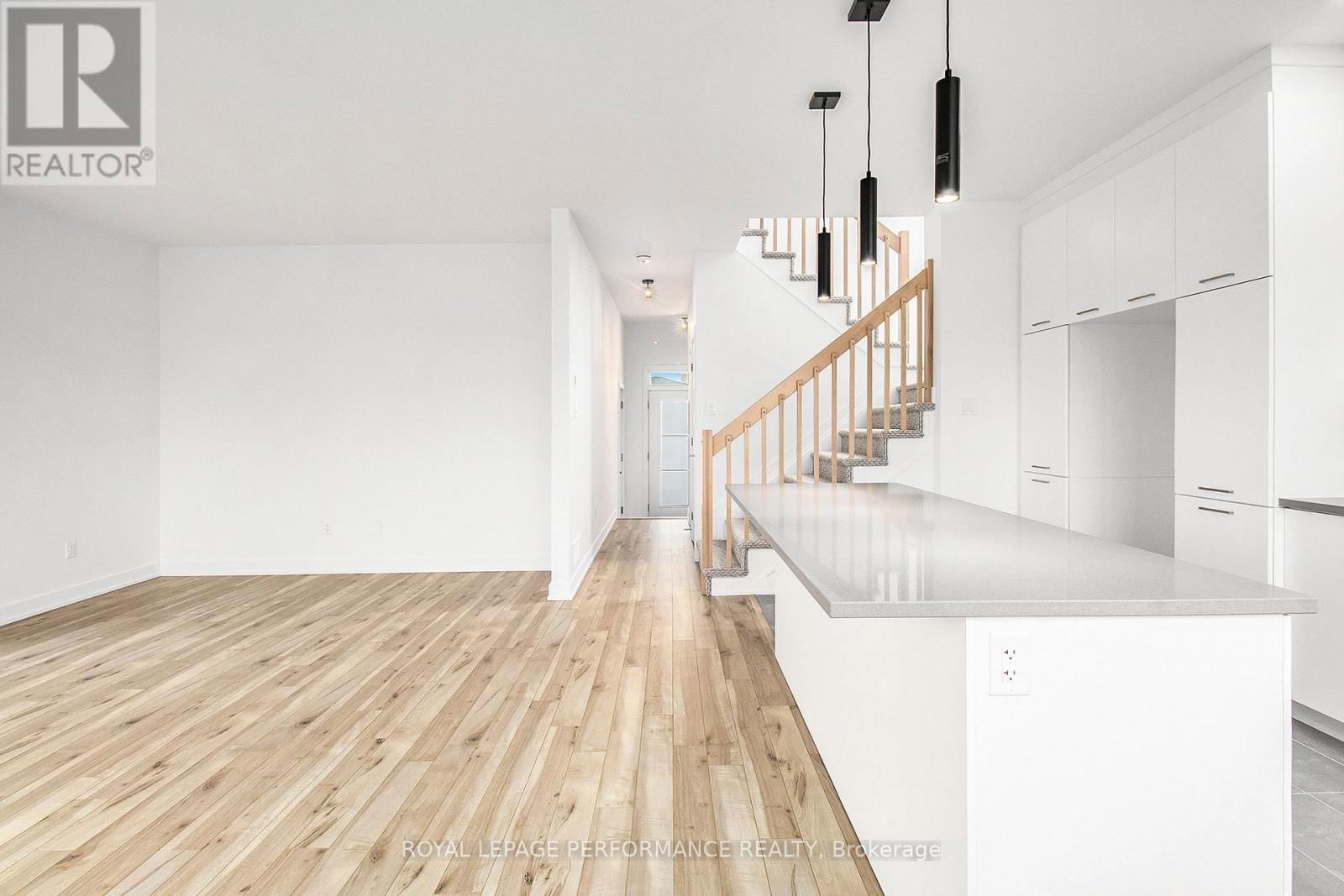 94 RUTILE STREET Image 4