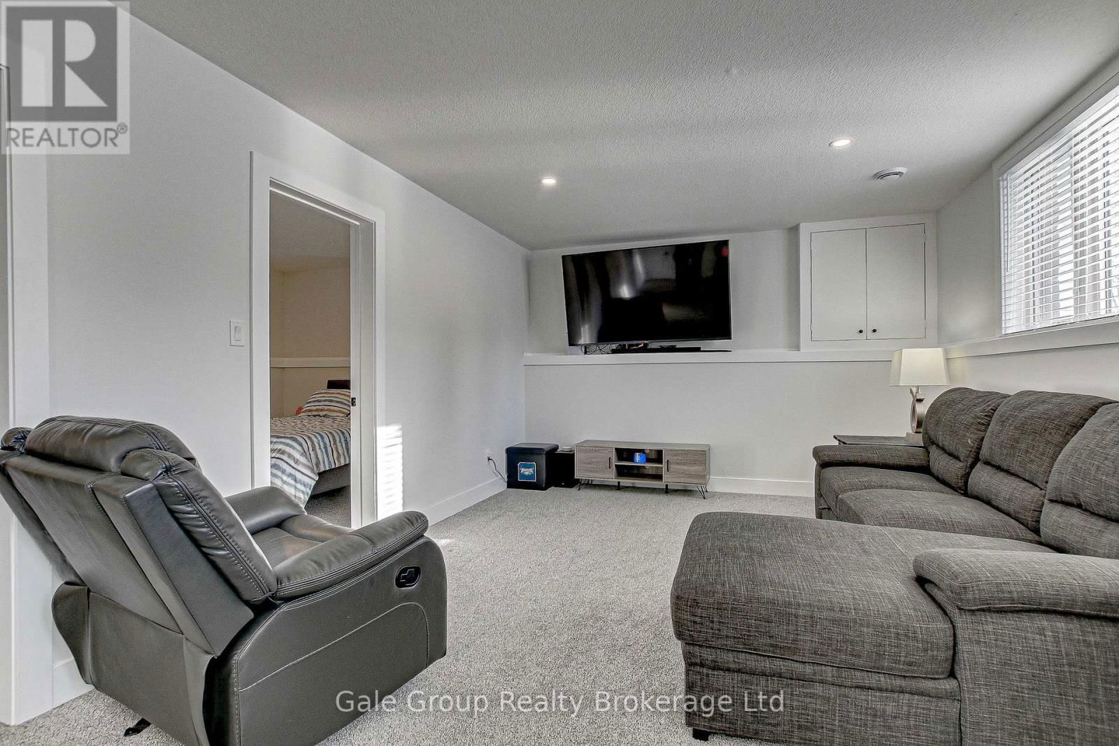 95 HENRY STREET Image 20
