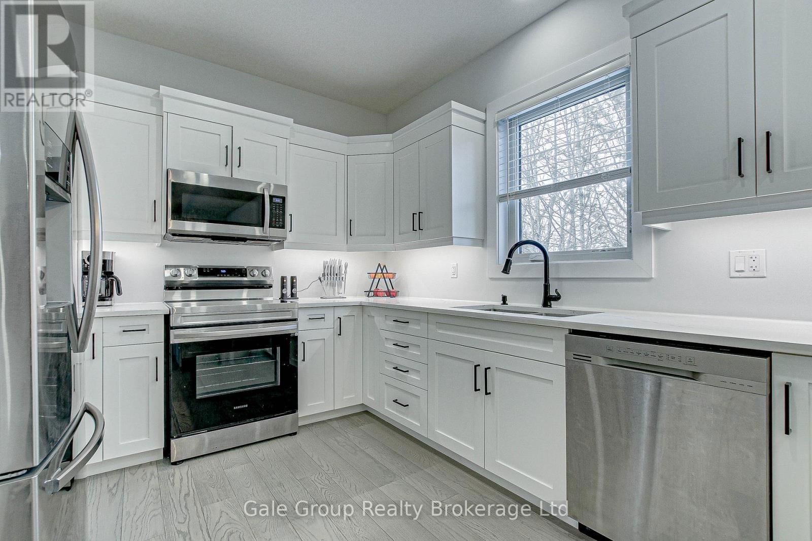 95 HENRY STREET Image 7