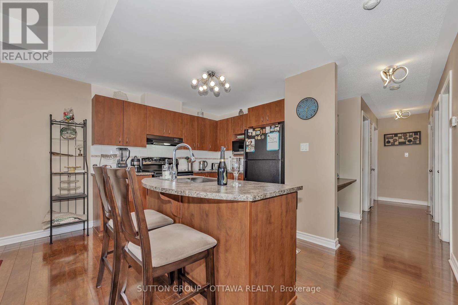 8 - 248 PASEO PRIVATE Image 9