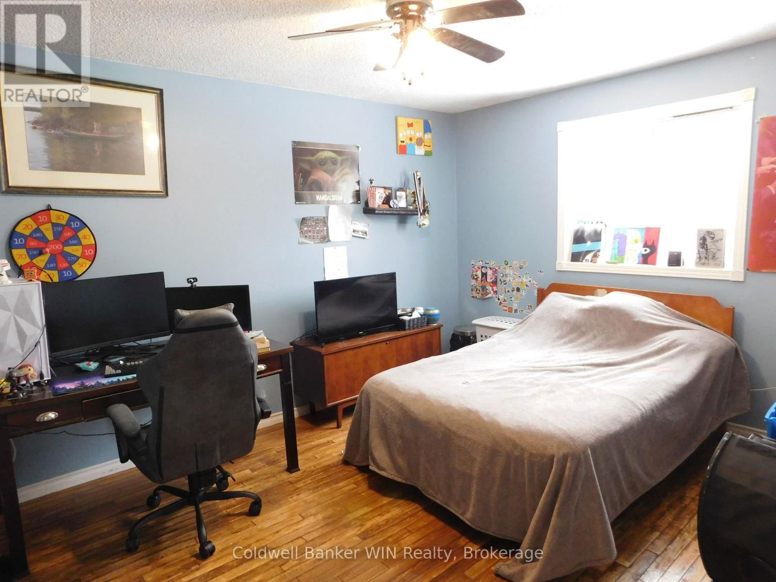 425 CLYDE STREET Image 19