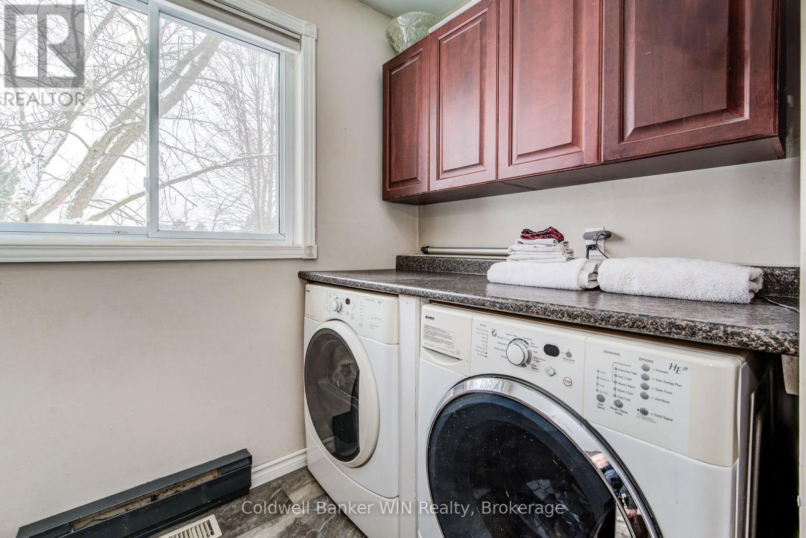425 CLYDE STREET Image 22