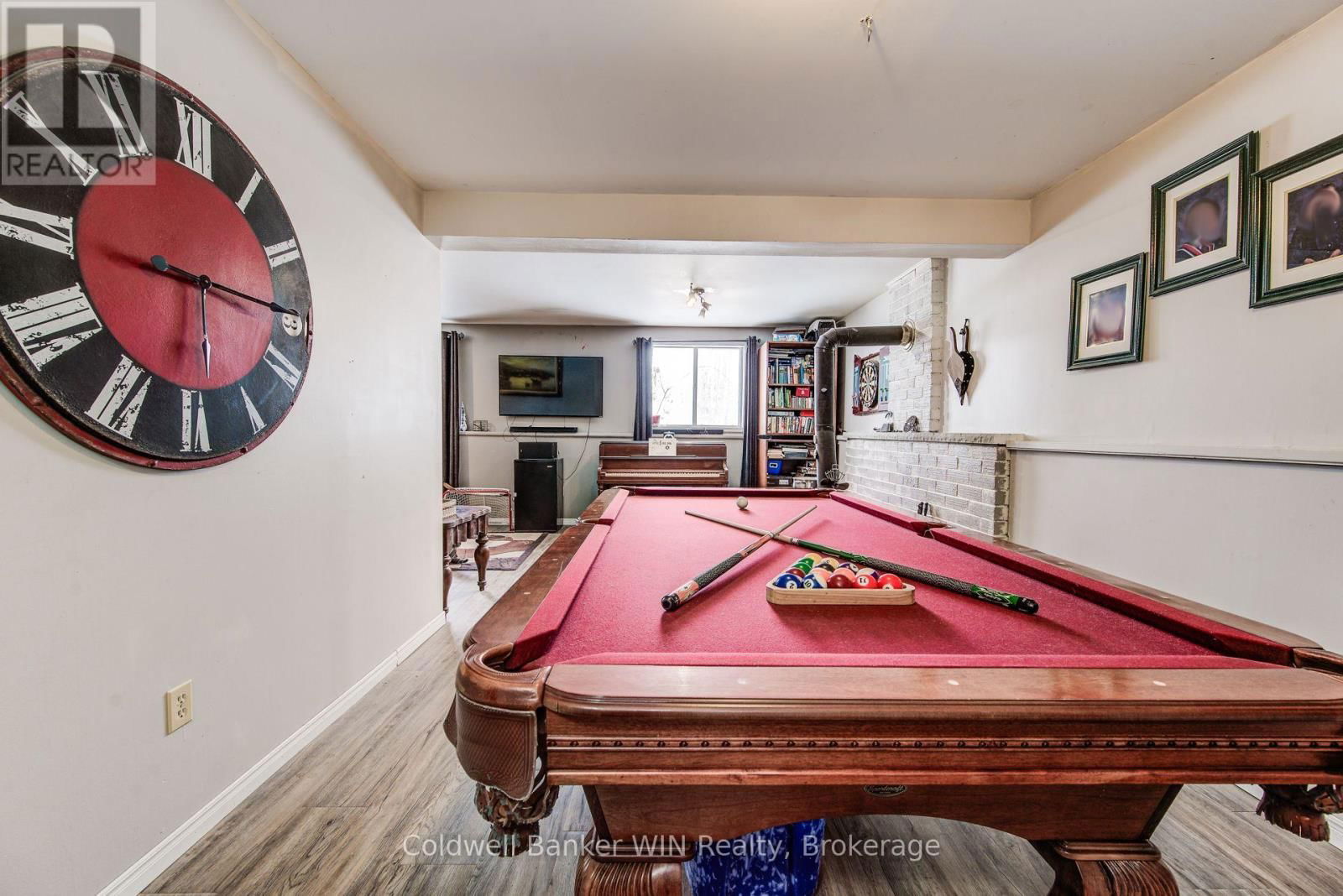 425 CLYDE STREET Image 23