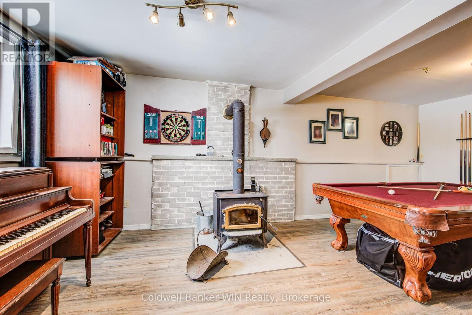 425 CLYDE STREET Image 24
