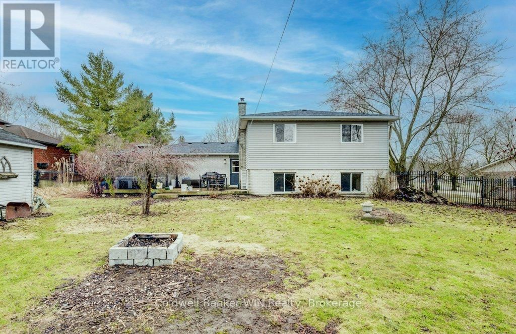 425 CLYDE STREET Image 38