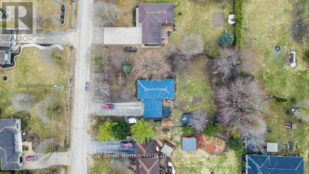 425 CLYDE STREET Image 41