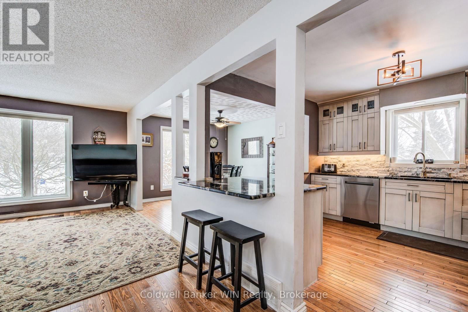 425 CLYDE STREET Image 6