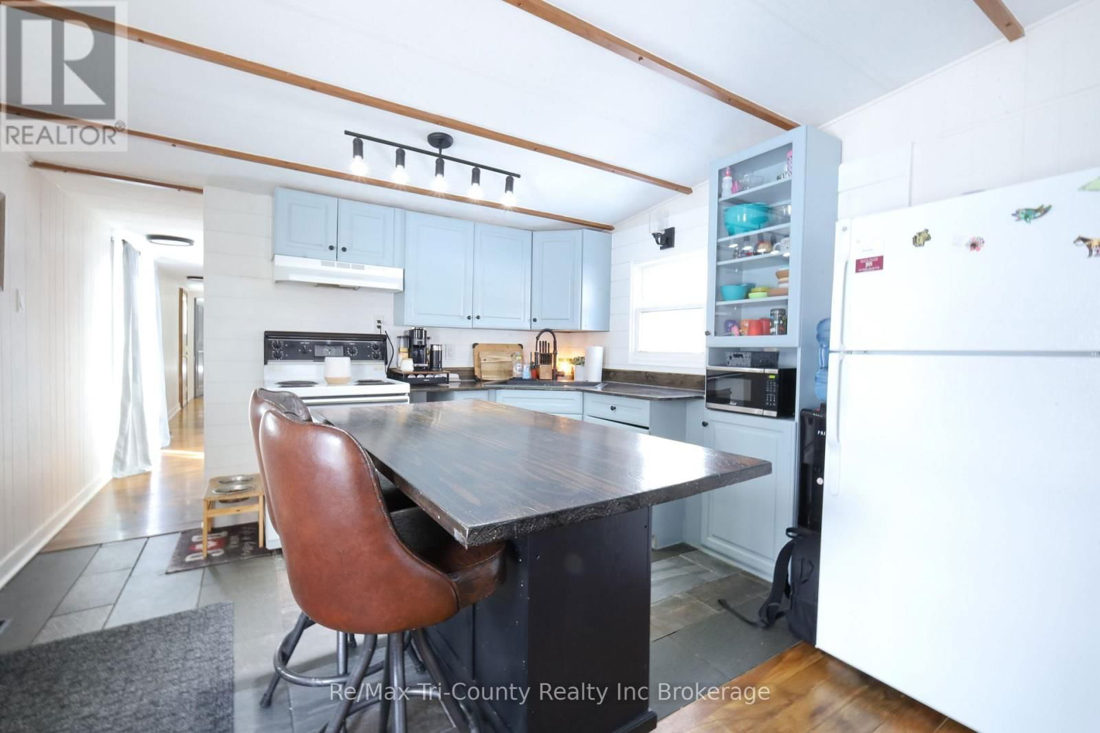 10085 CULLODEN RD (OAK ST UNIT 210) Image 9