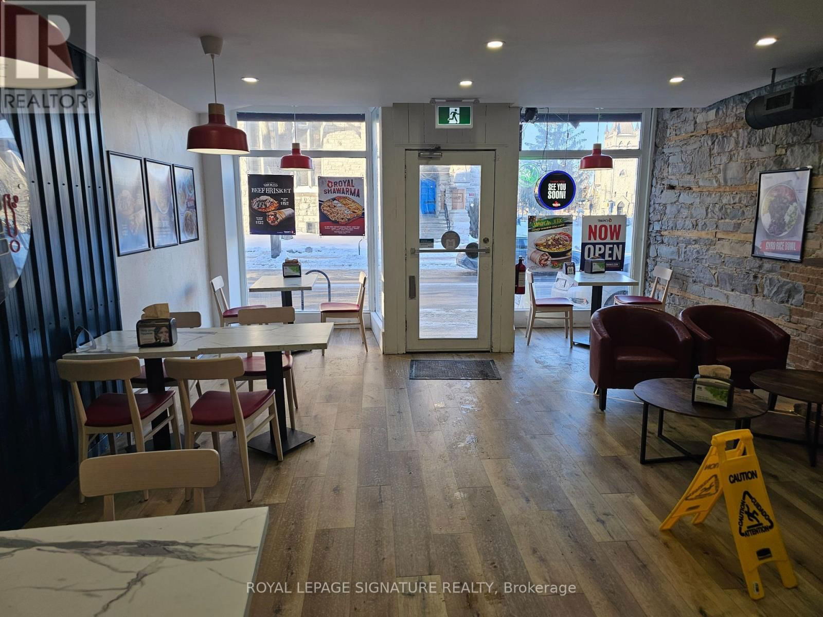 320 PRINCESS STREET Image 2