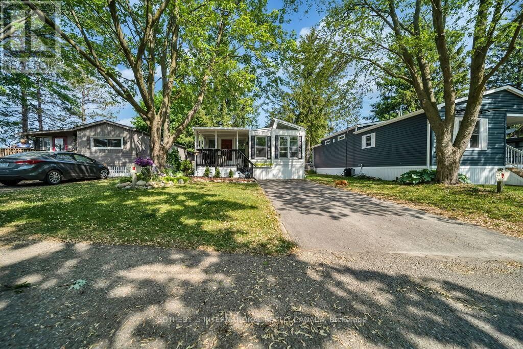 9 - 580 BEAVER CREEK ROAD Image 2