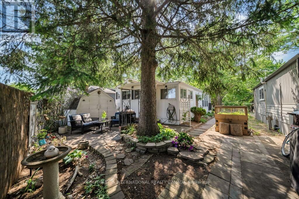 9 - 580 BEAVER CREEK ROAD Image 31