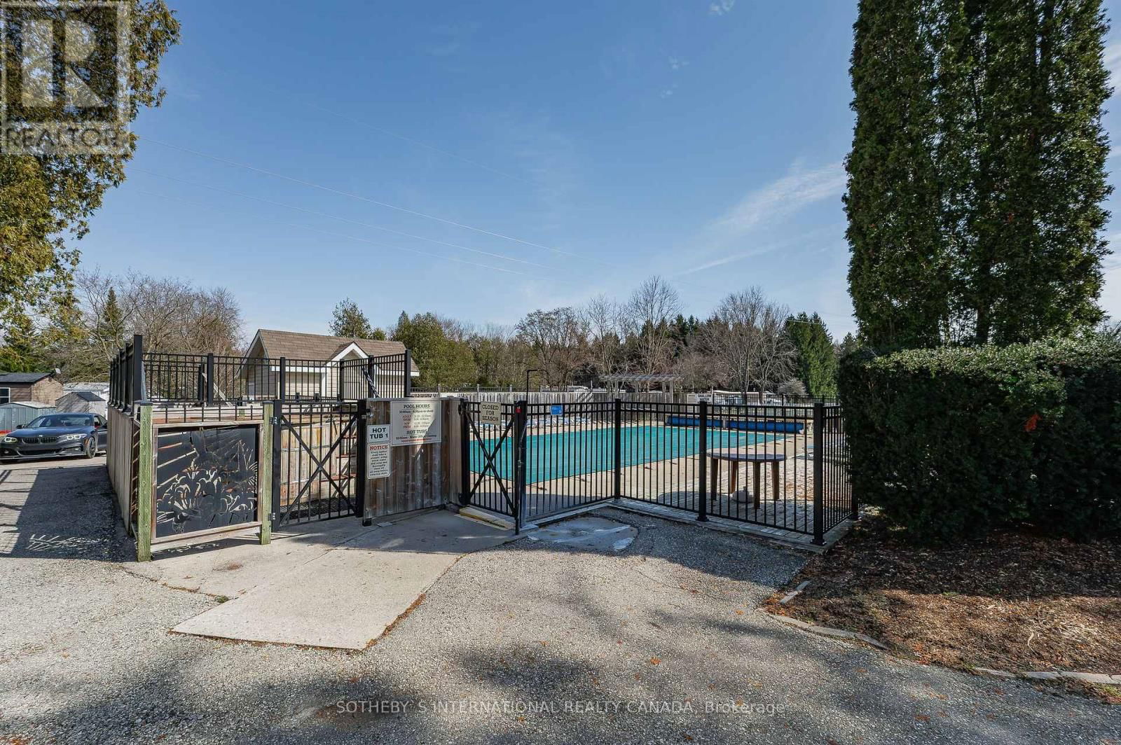9 - 580 BEAVER CREEK ROAD Image 36