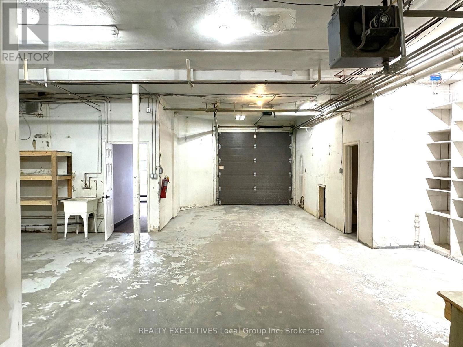 B - 245 MATTAWA STREET Image 14