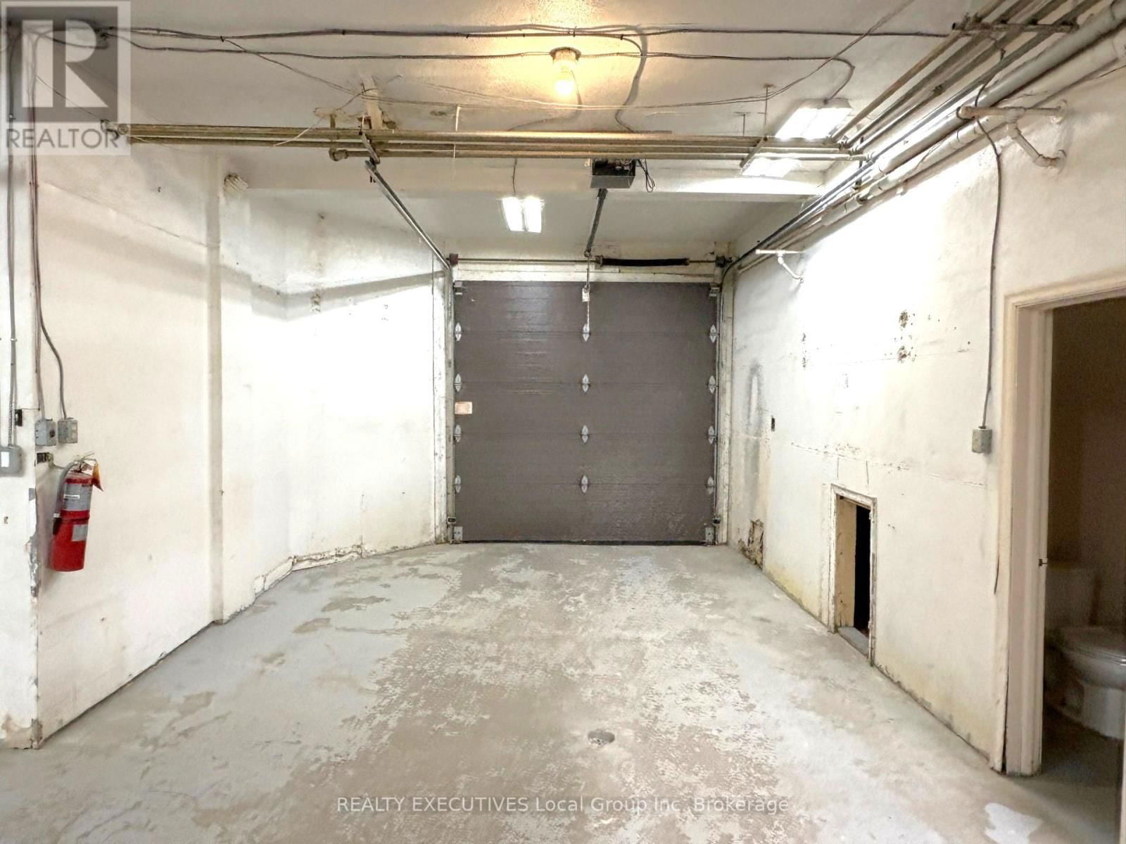 B - 245 MATTAWA STREET Image 15