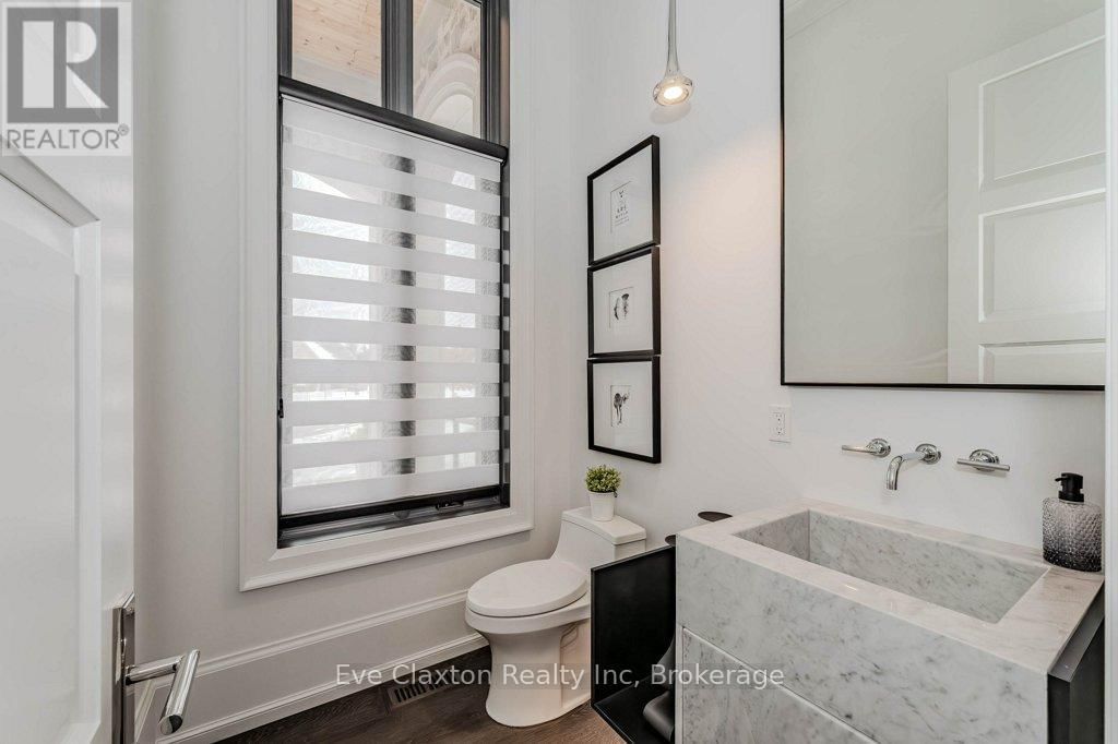 31 REID COURT Image 16