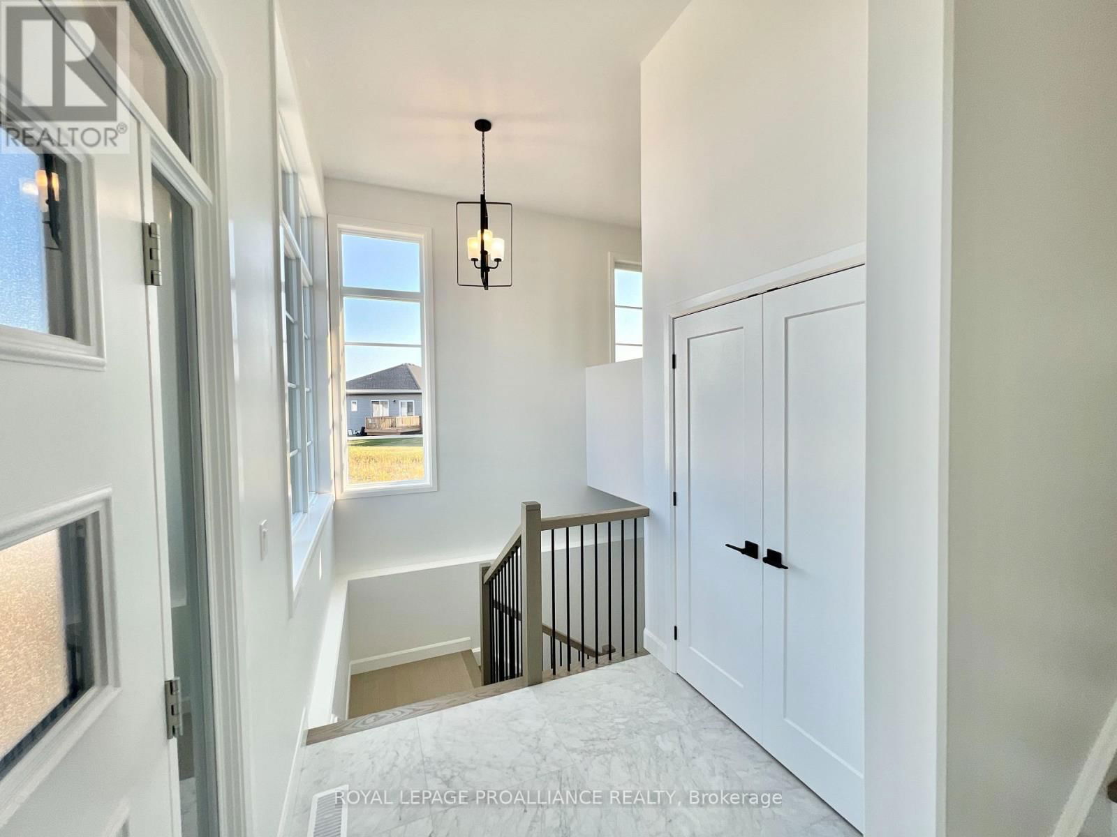 18 HORTON COURT Image 3