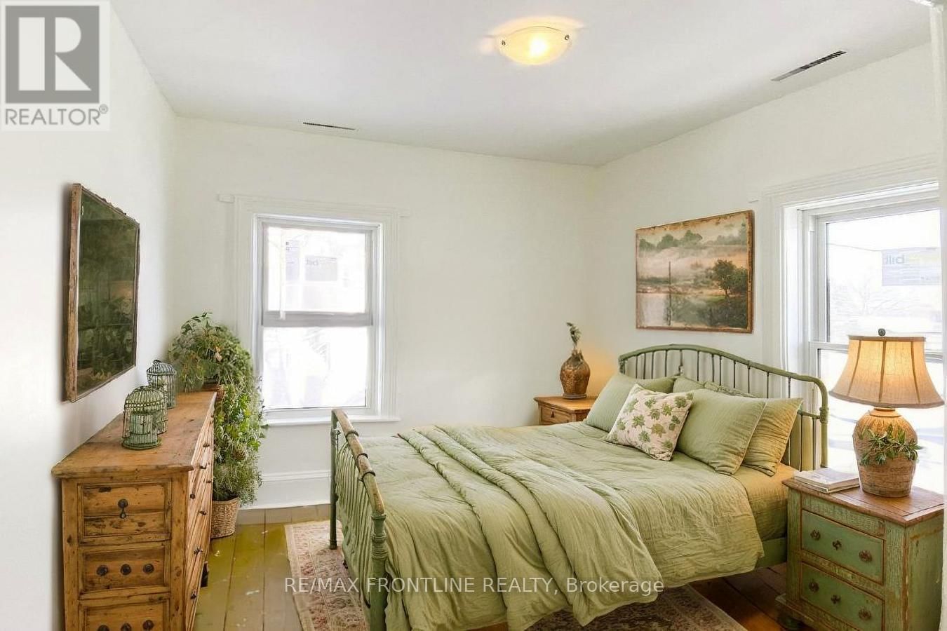 44 DRUMMOND STREET EAST Image 12