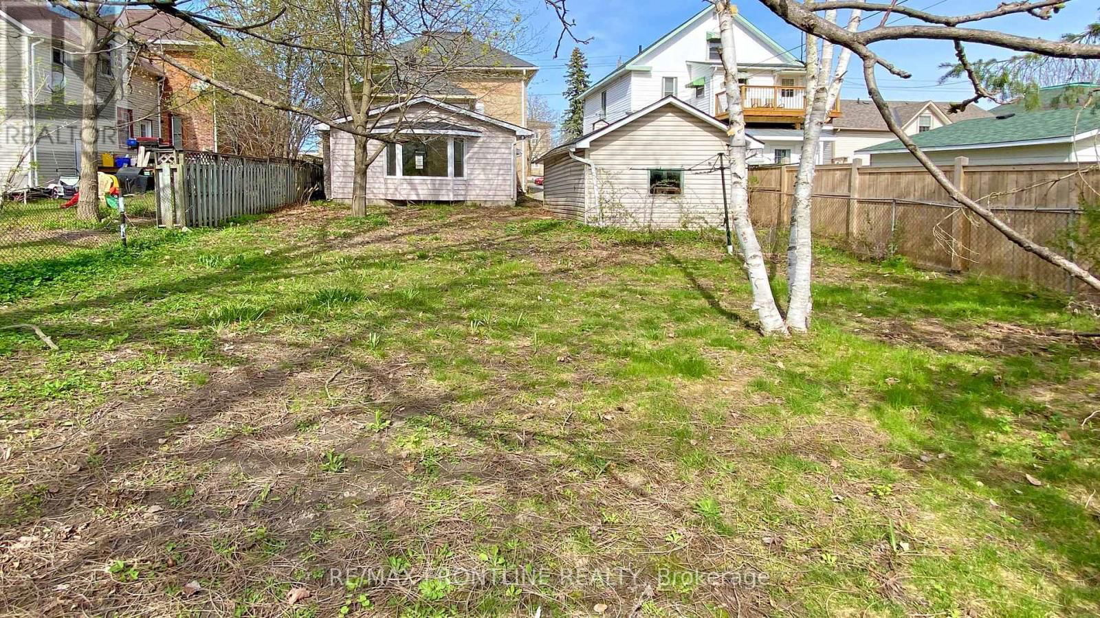 44 DRUMMOND STREET EAST Image 26