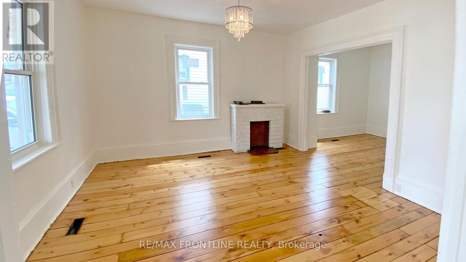44 DRUMMOND STREET EAST Image 5