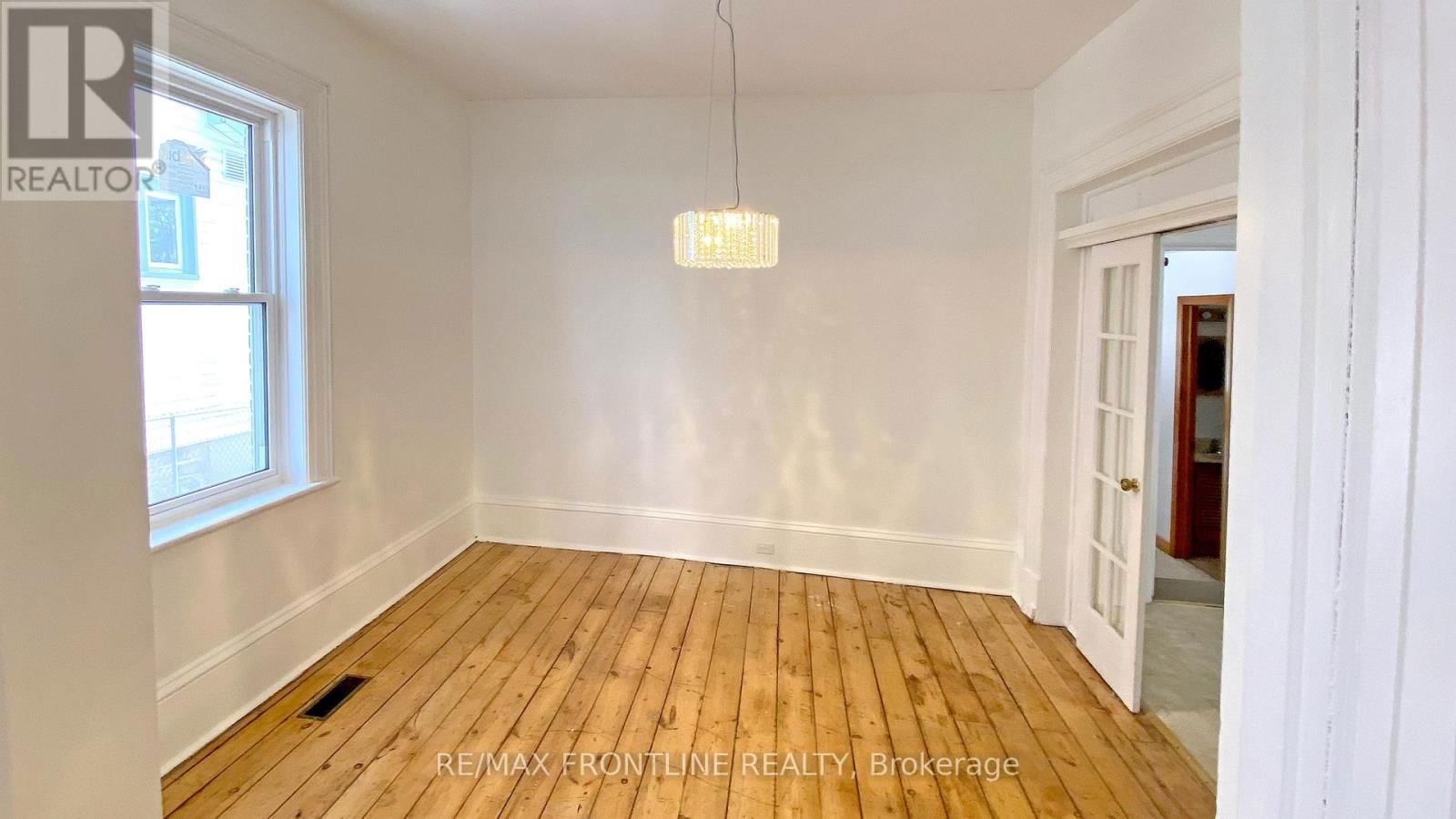 44 DRUMMOND STREET EAST Image 9