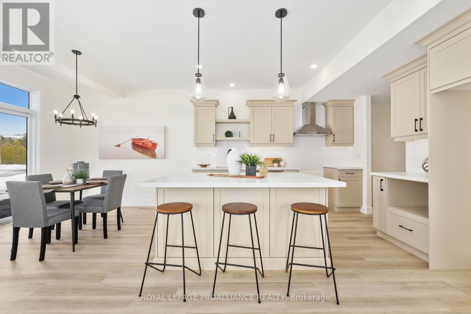 13 HOLLINGSWORTH STREET Image 21