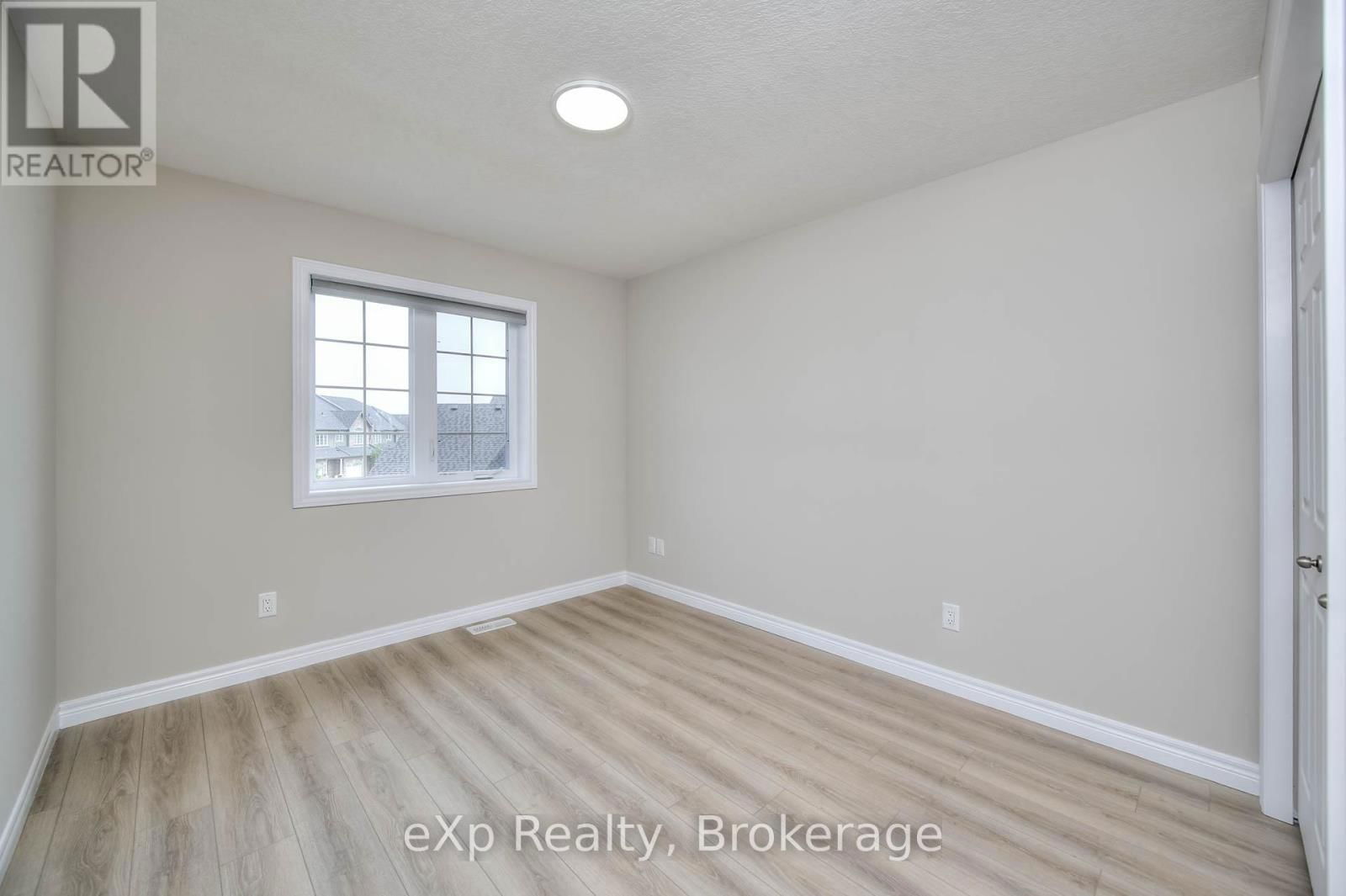40 - 350 O'LOANE AVENUE Image 28