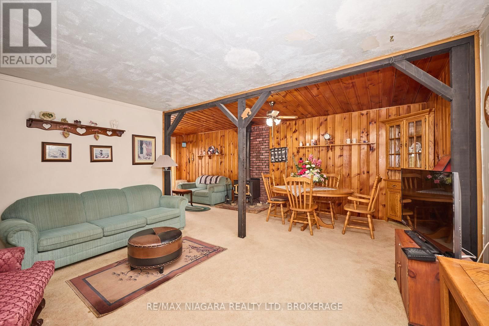 5590 GLAMIS CRESCENT Image 2