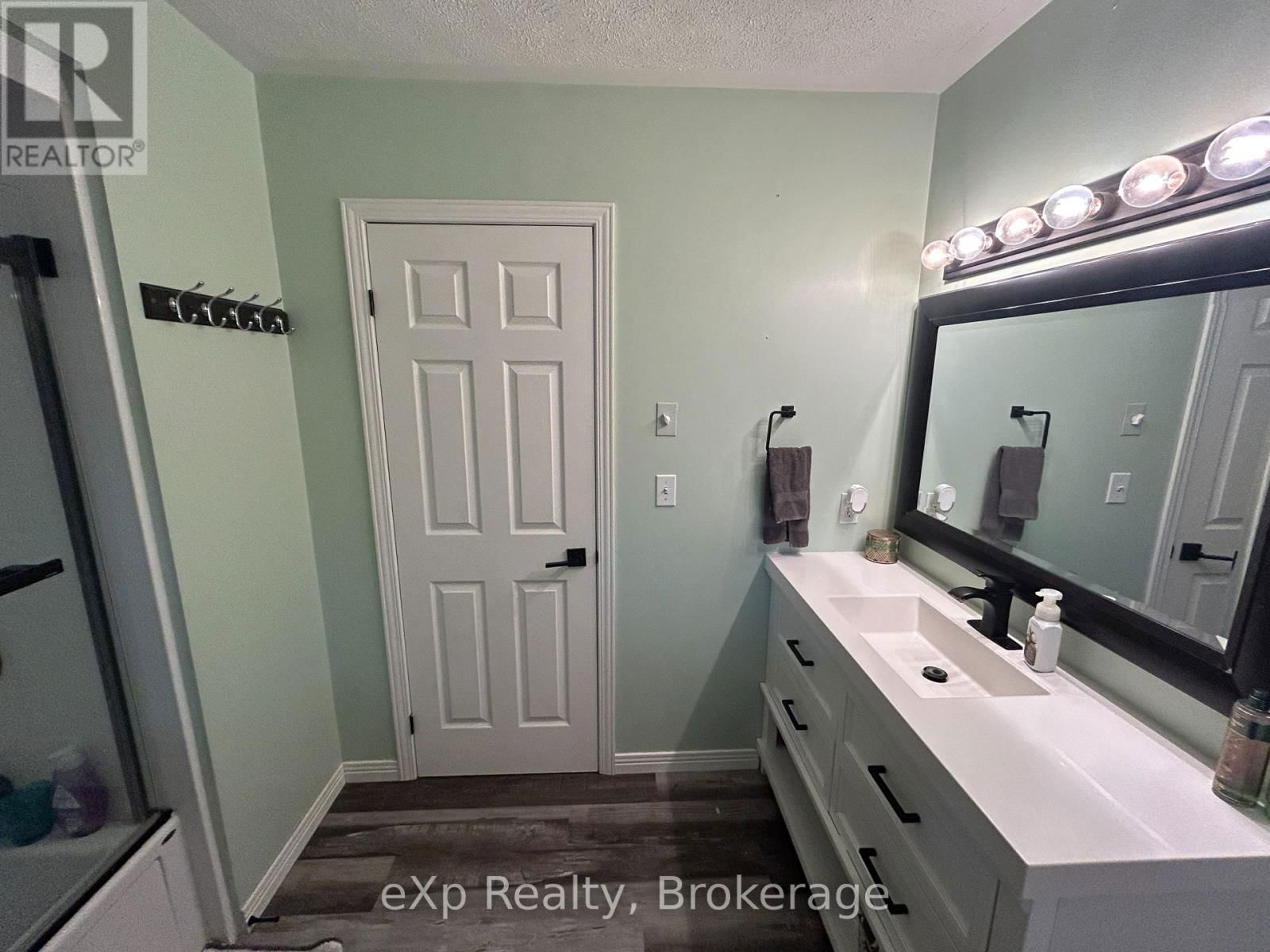 6 BILL STREET Image 15