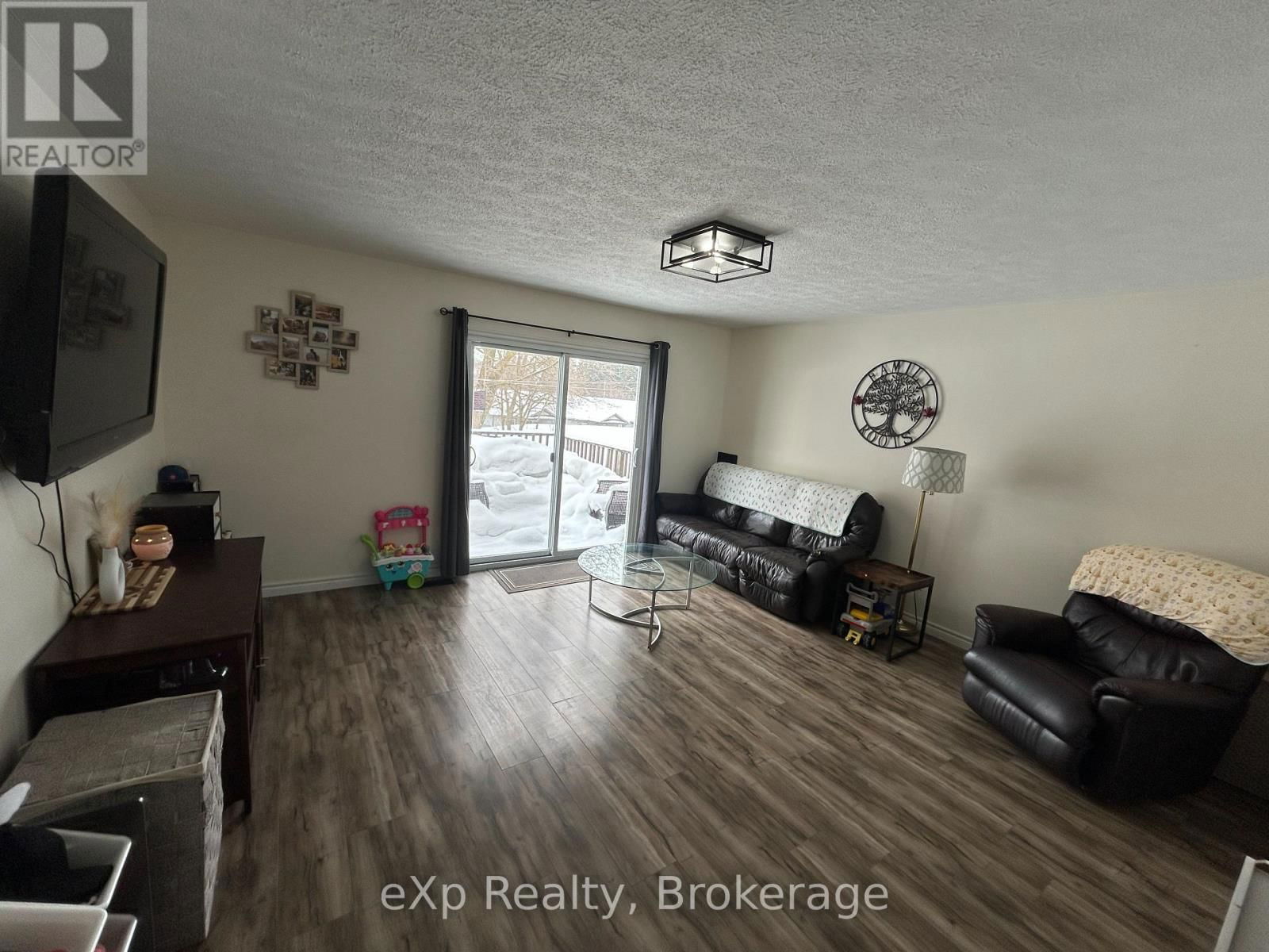 6 BILL STREET Image 18