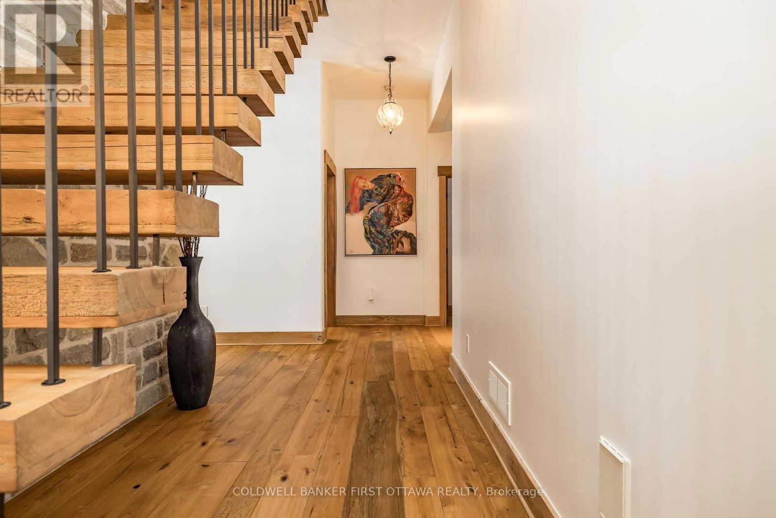 125 & 126 MUNRO LANE Image 17