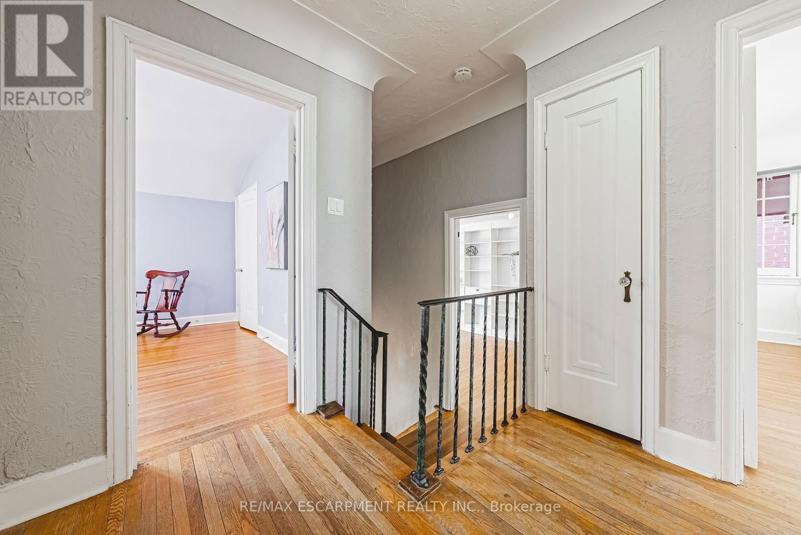 34 CHEDOKE AVENUE Image 18