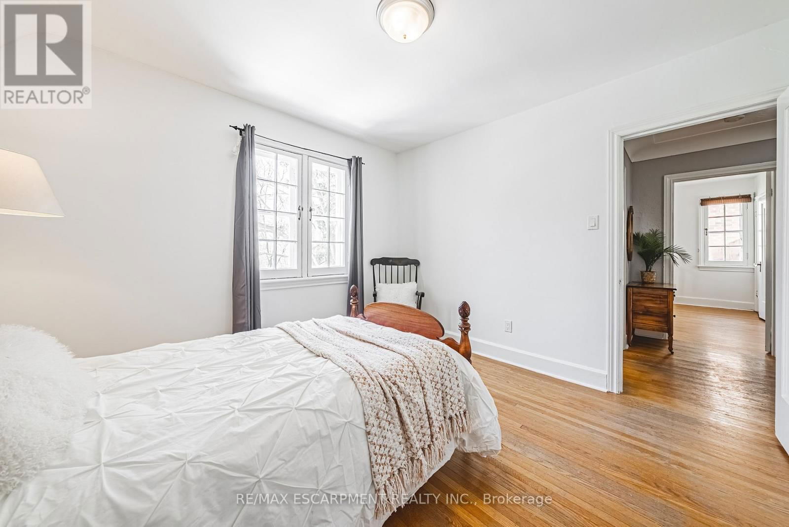 34 CHEDOKE AVENUE Image 27