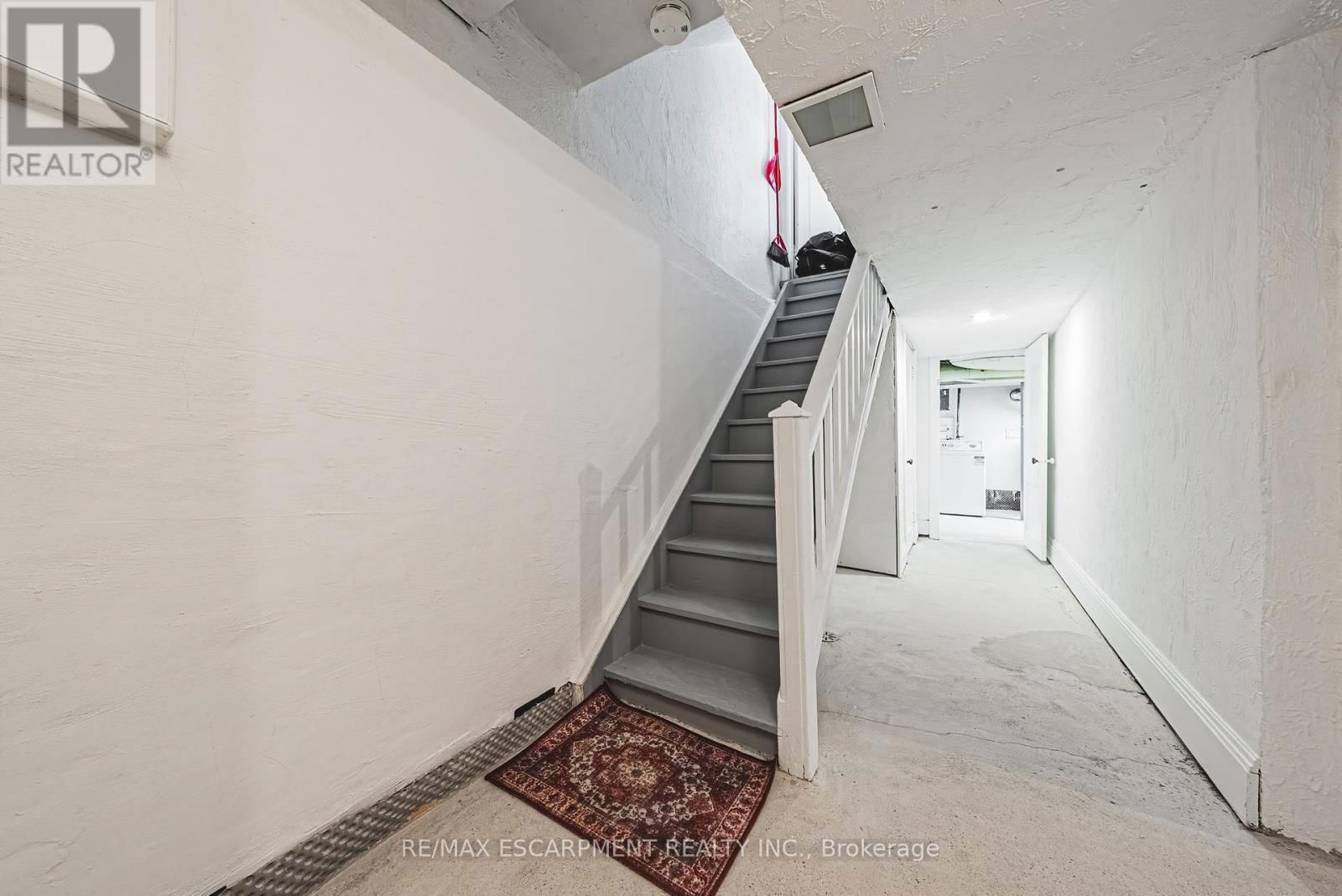 34 CHEDOKE AVENUE Image 28