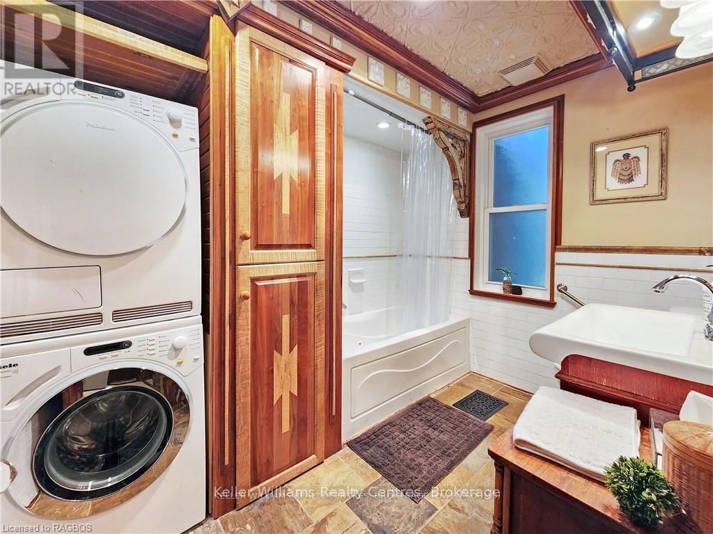 220 MARSH STREET Image 16