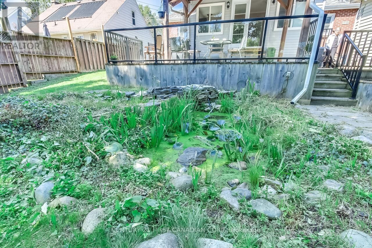 1891 PARKHURST AVENUE Image 19