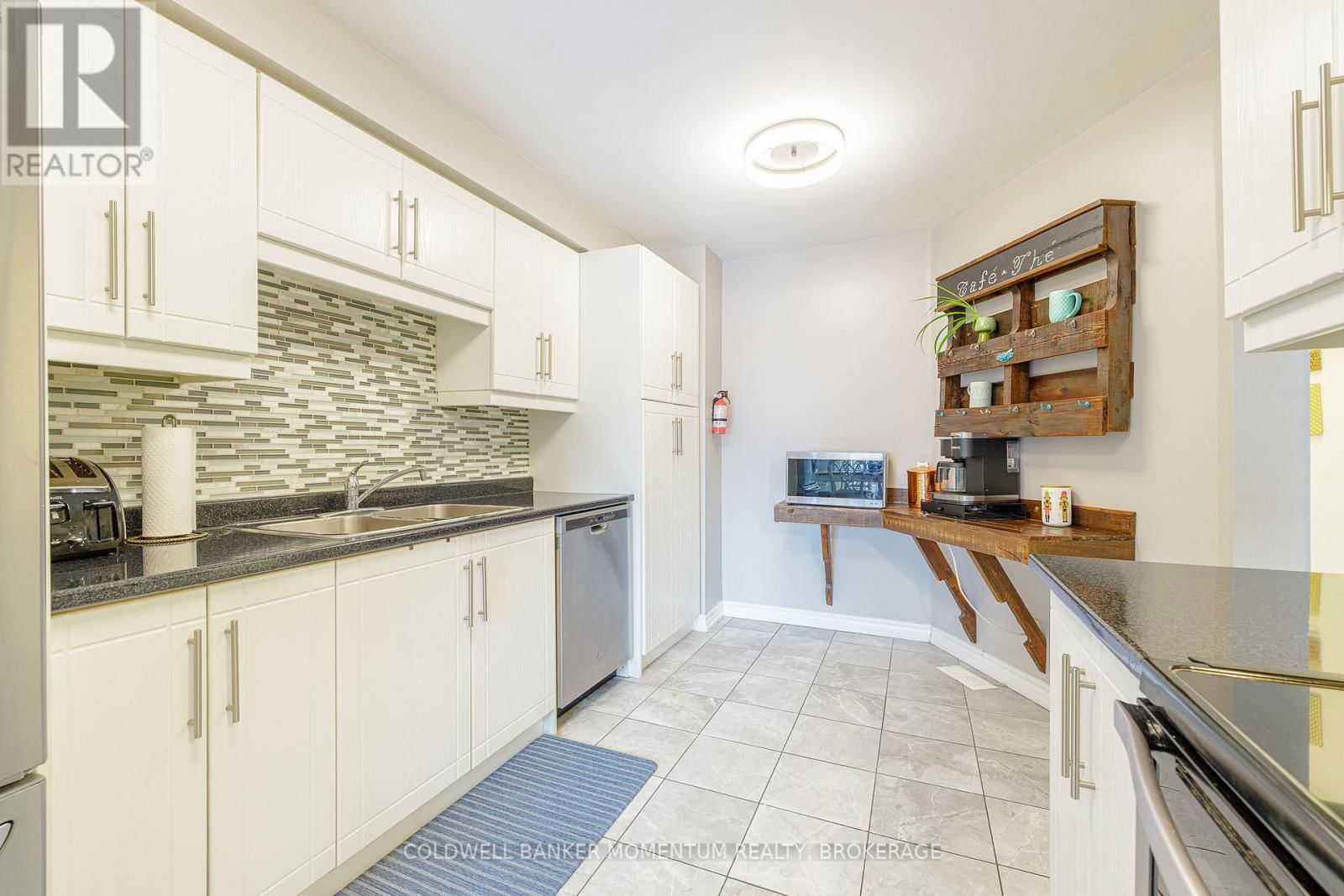 6 RANNIE COURT Image 13
