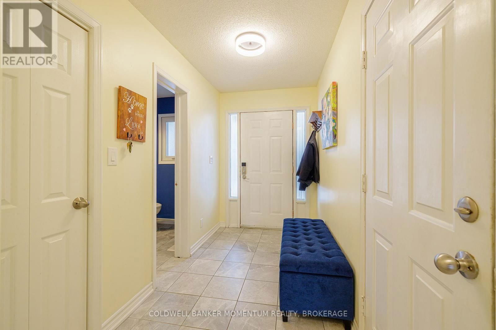 6 RANNIE COURT Image 2