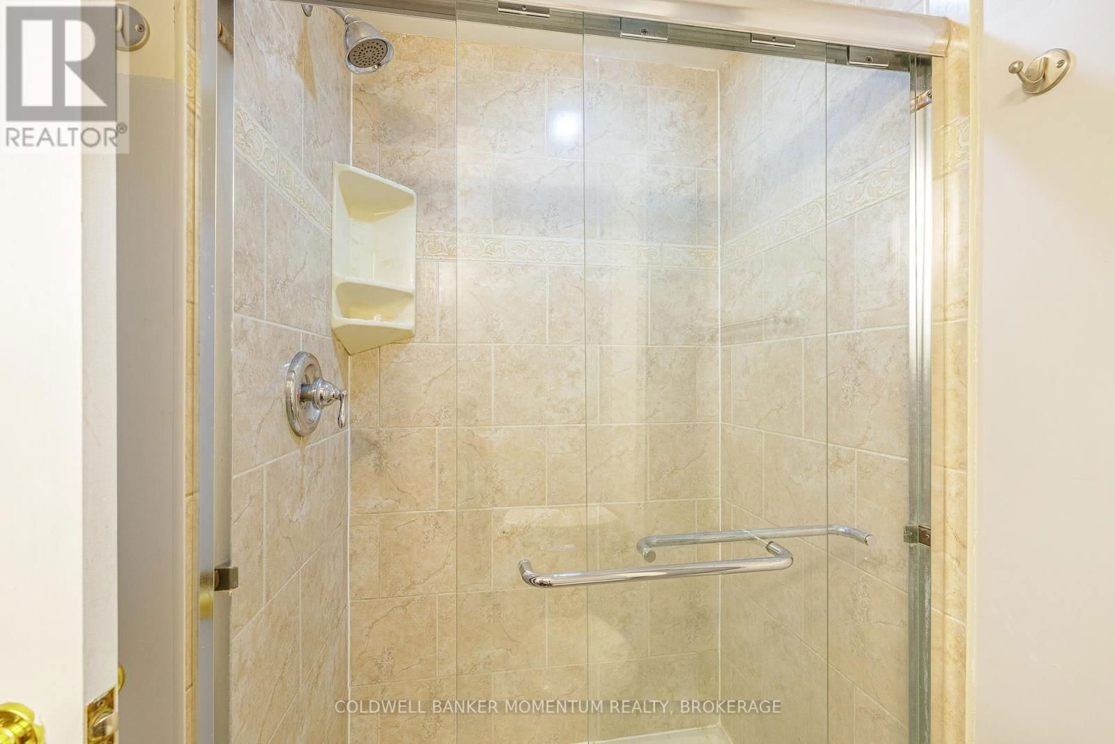 6 RANNIE COURT Image 25