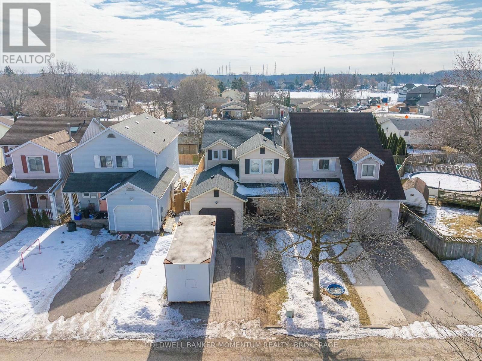 6 RANNIE COURT Image 29
