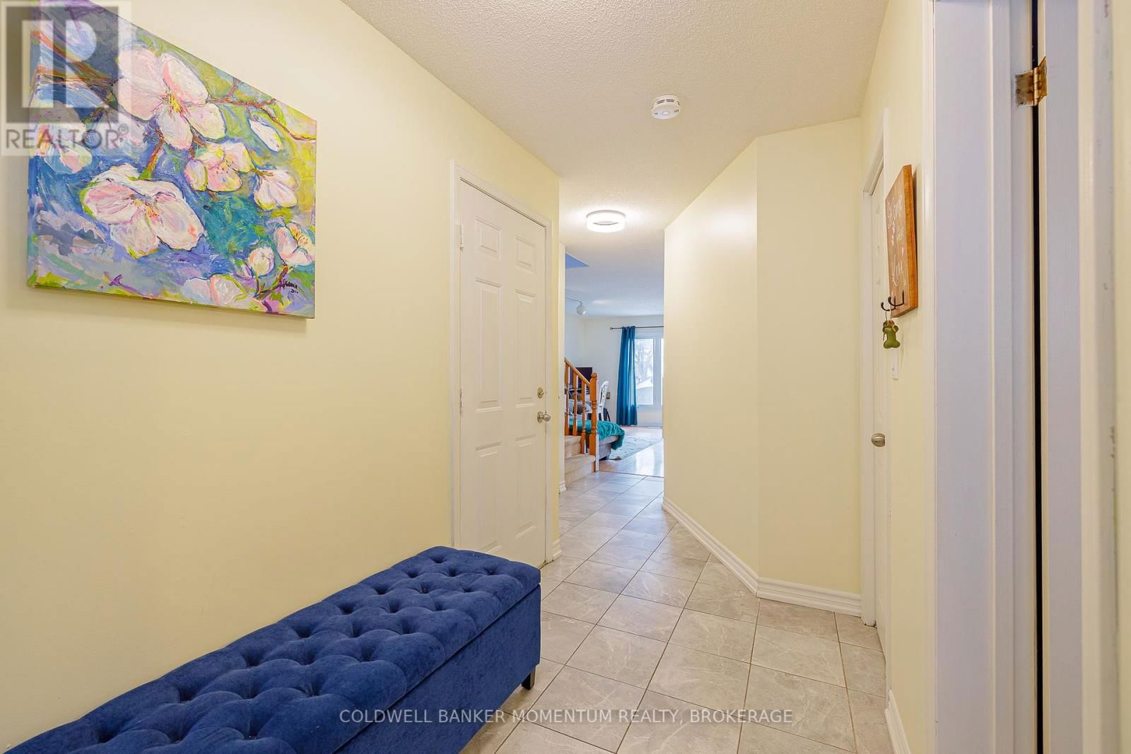 6 RANNIE COURT Image 3