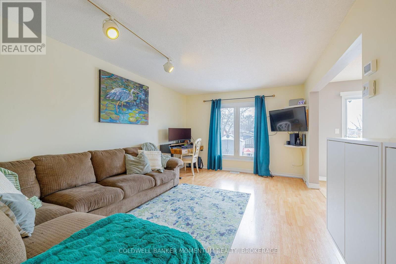 6 RANNIE COURT Image 5