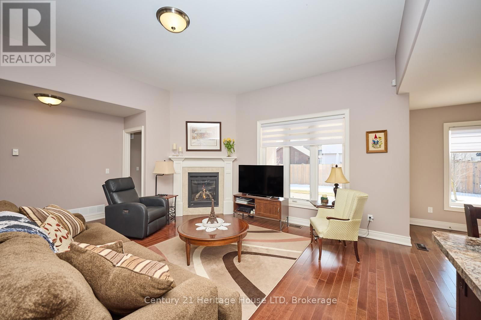 3281 CHARLESTON DRIVE Image 14