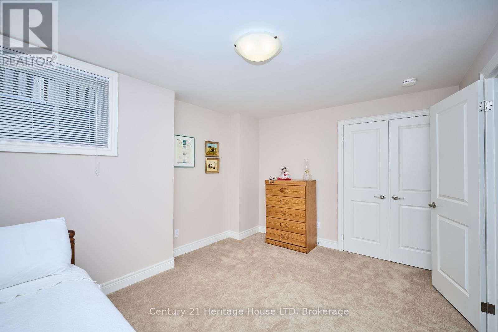 3281 CHARLESTON DRIVE Image 31