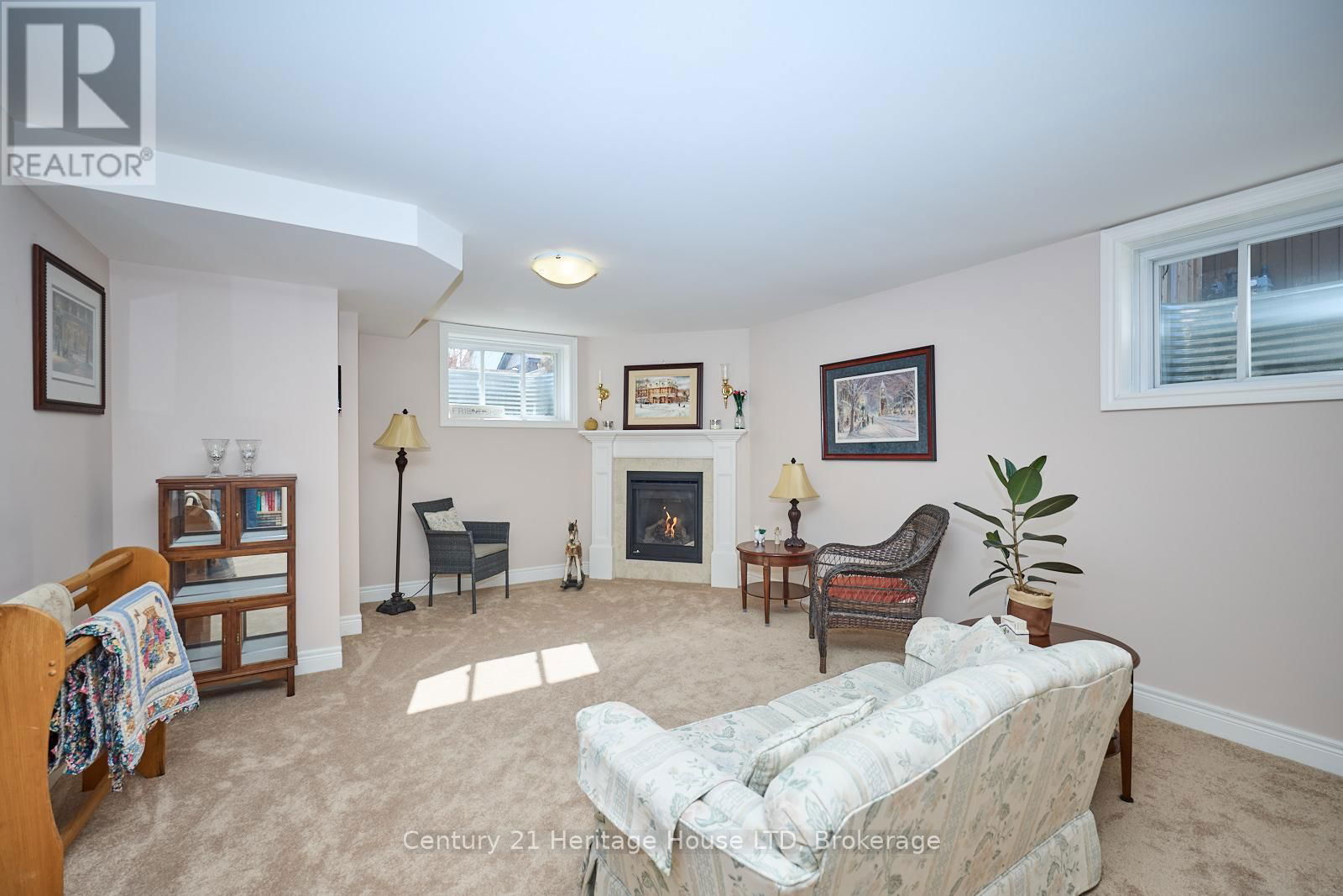 3281 CHARLESTON DRIVE Image 35
