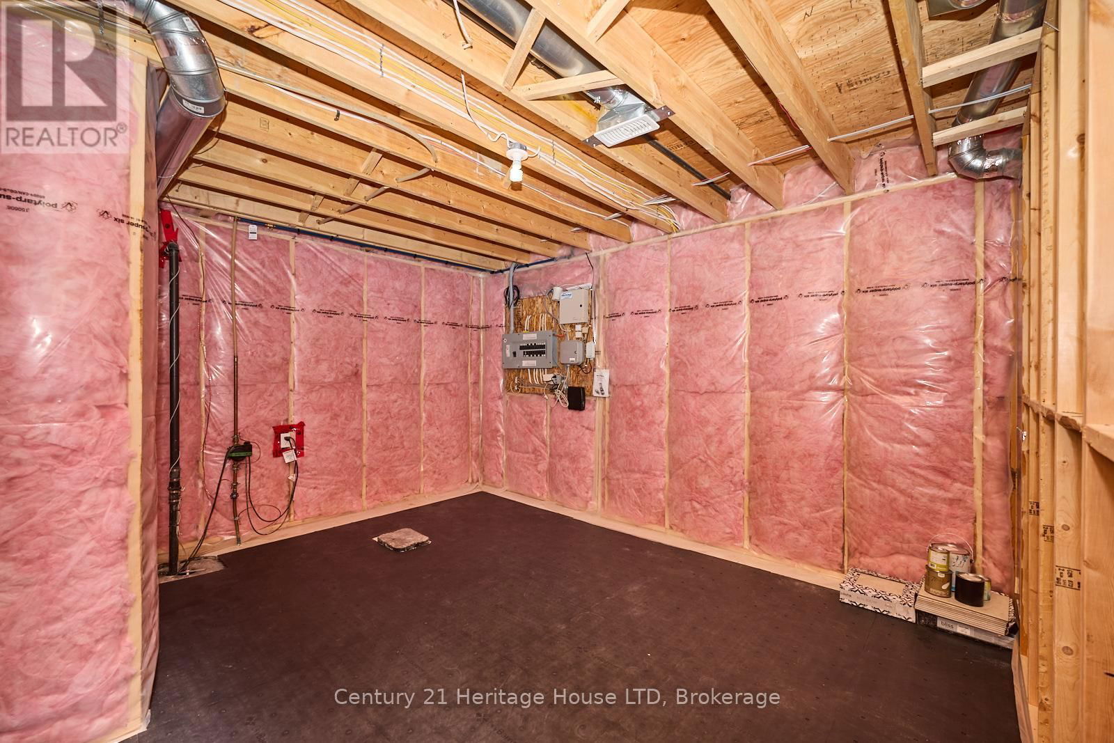 3281 CHARLESTON DRIVE Image 36