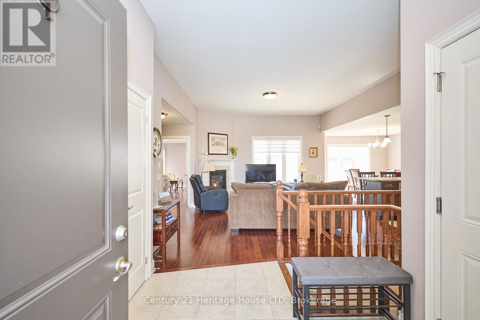 3281 CHARLESTON DRIVE Image 6